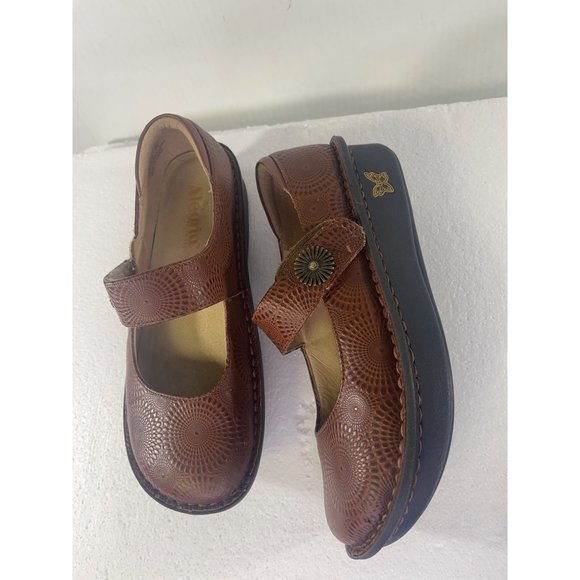 Alegria Paloma Clogs Women's size 9.5 Mary Jane Brown Leather Embossed Comfort - Picture 16 of 16